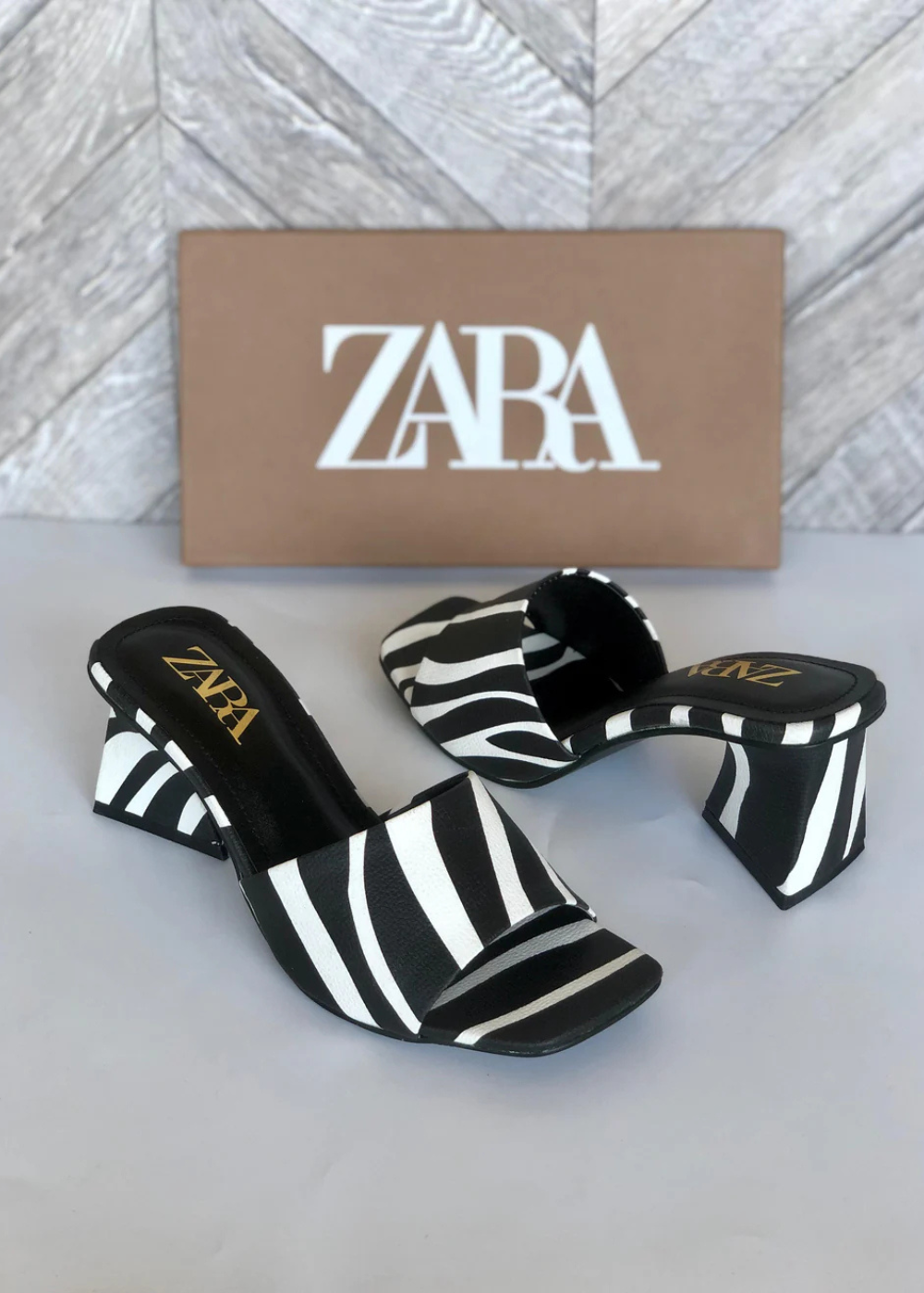 ZARA TRAINAGLE HEEL SANDAL